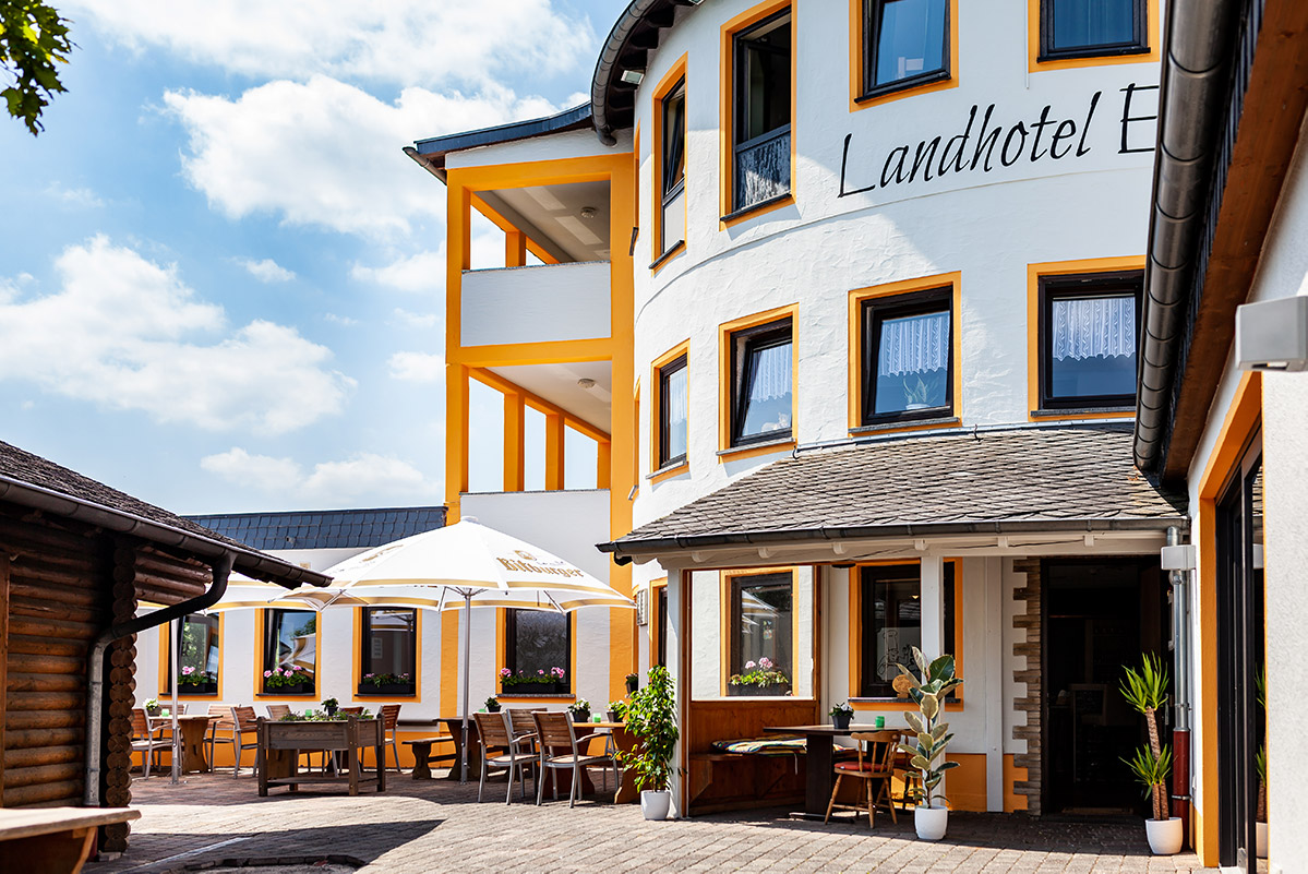 Biergarten Landhotel Eifelblick